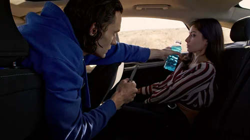 A Garota no Banco de Trás