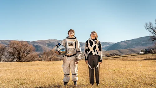 Meus Pais Foram Abduzidos (e Agora Me Sinto um Completo Estranho)