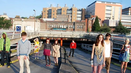 Skins Juventude a Flor da Pele (Legendado)